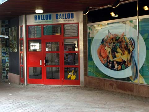 Ingngen till Ballou Hosting Intelligence p Ronnebygatan i Karlskrona